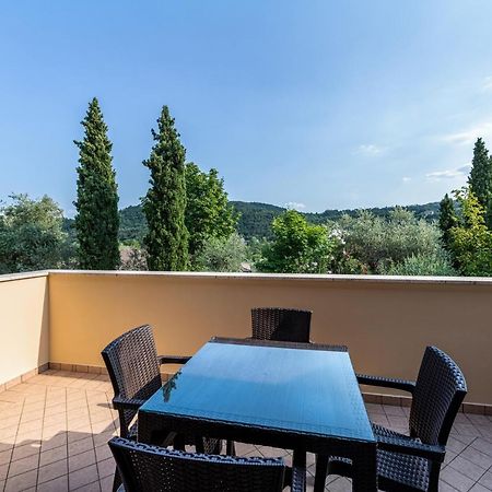 Kastel'S House Apartment Roe Bagian luar foto